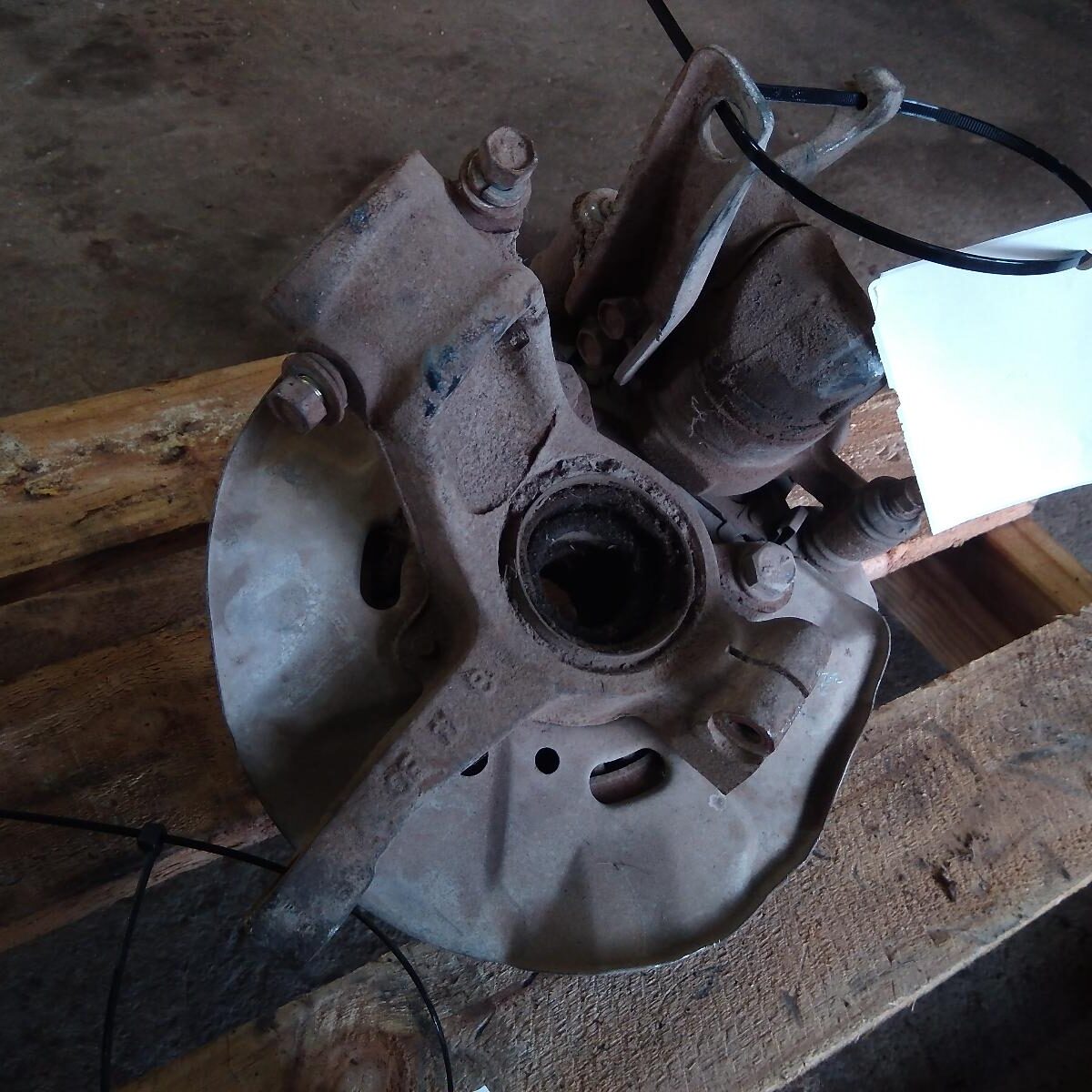 1990 SUBARU BRUMBY RIGHT FRONT HUB ASSEMBLY