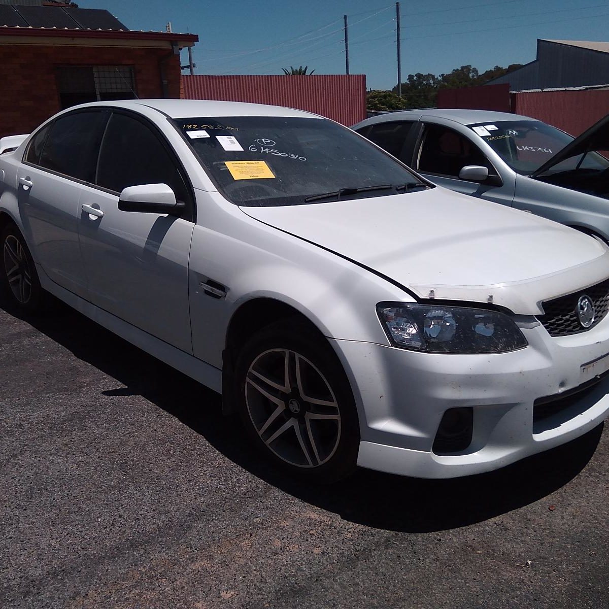 2011 HOLDEN COMMODORE RIGHT REAR 1/4 DOOR GLASS