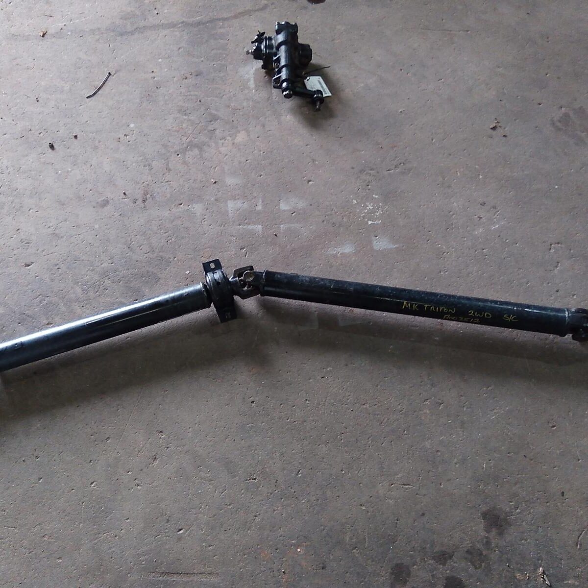 1999 MITSUBISHI TRITON REAR DRIVE SHAFT