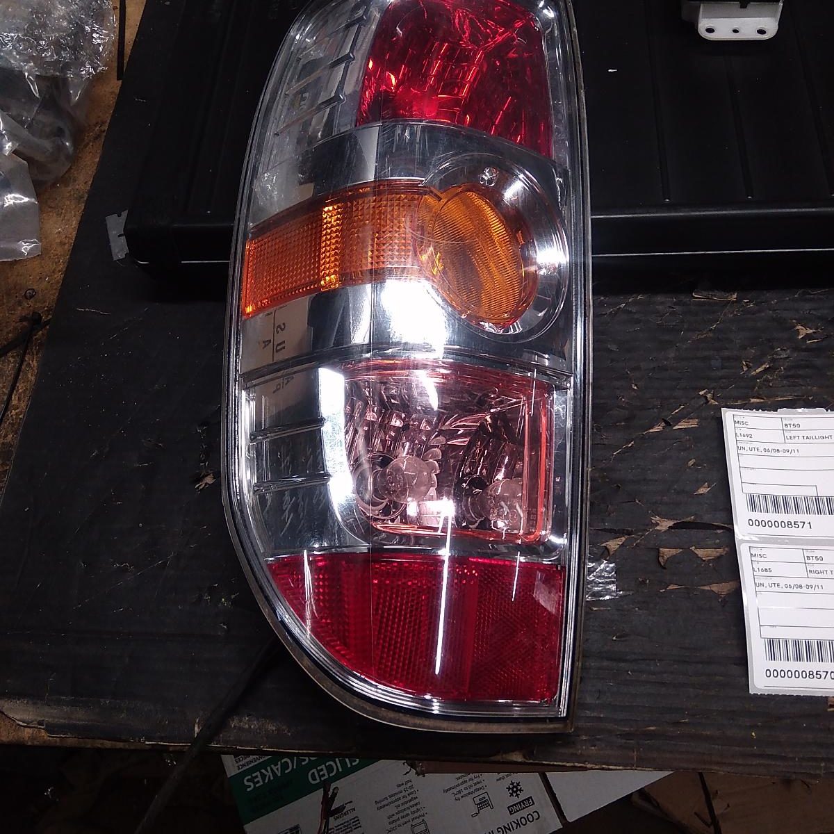 2010 MAZDA BT50 LEFT TAILLIGHT