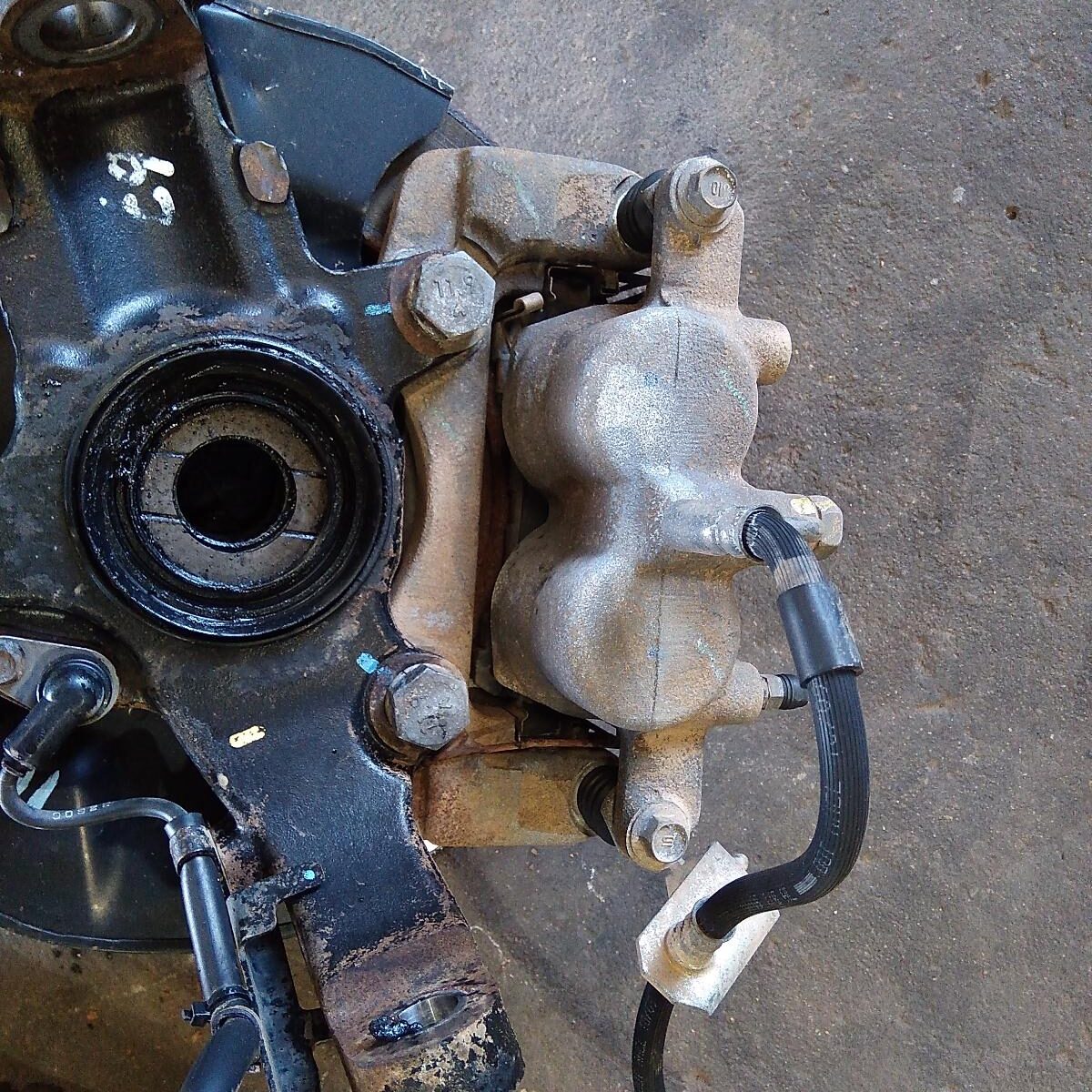 2010 HOLDEN COLORADO Caliper