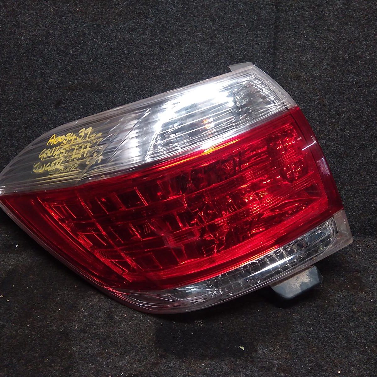 2013 TOYOTA KLUGER LEFT TAILLIGHT