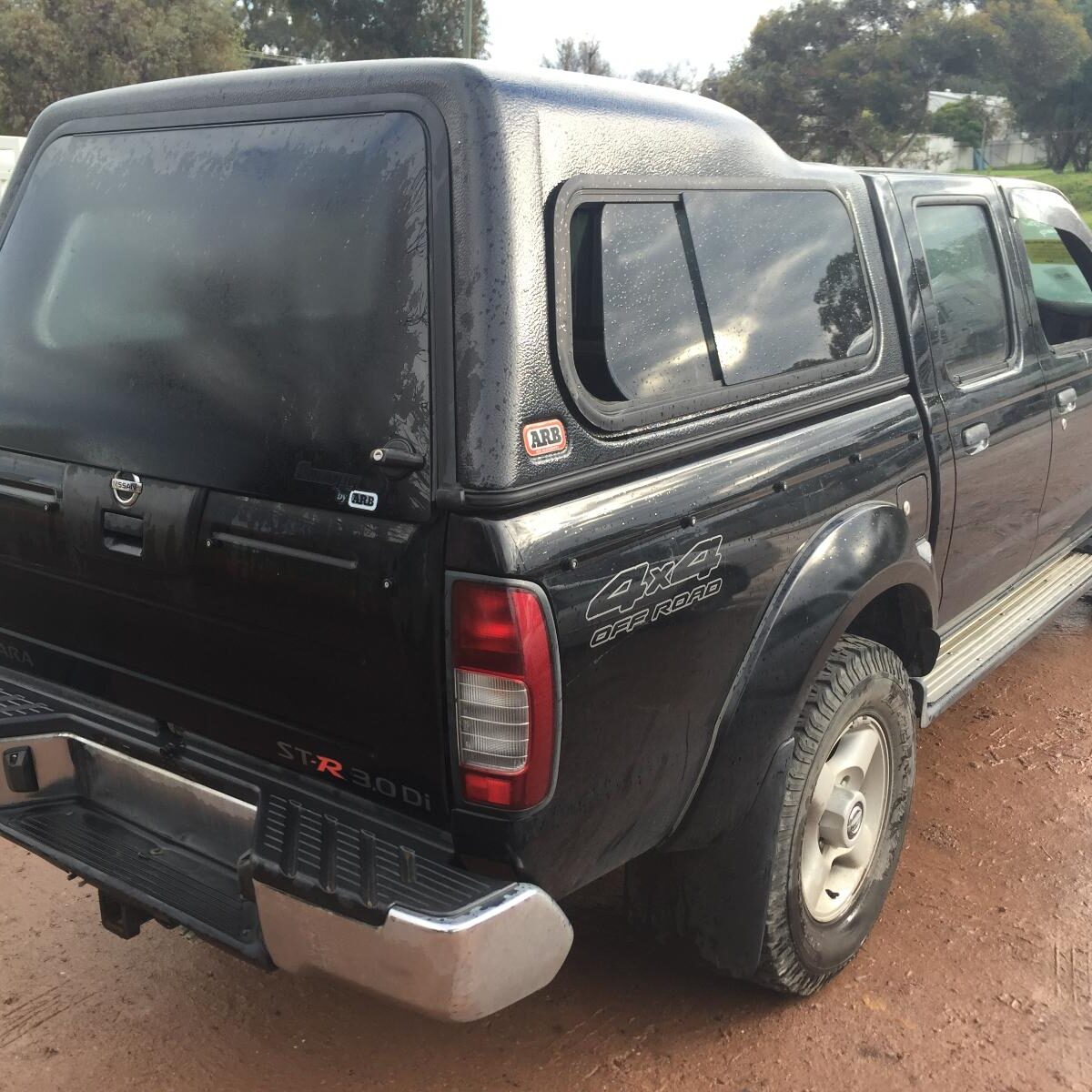 2006 NISSAN NAVARA RIGHT FRONT WINDOW REG/MOTOR