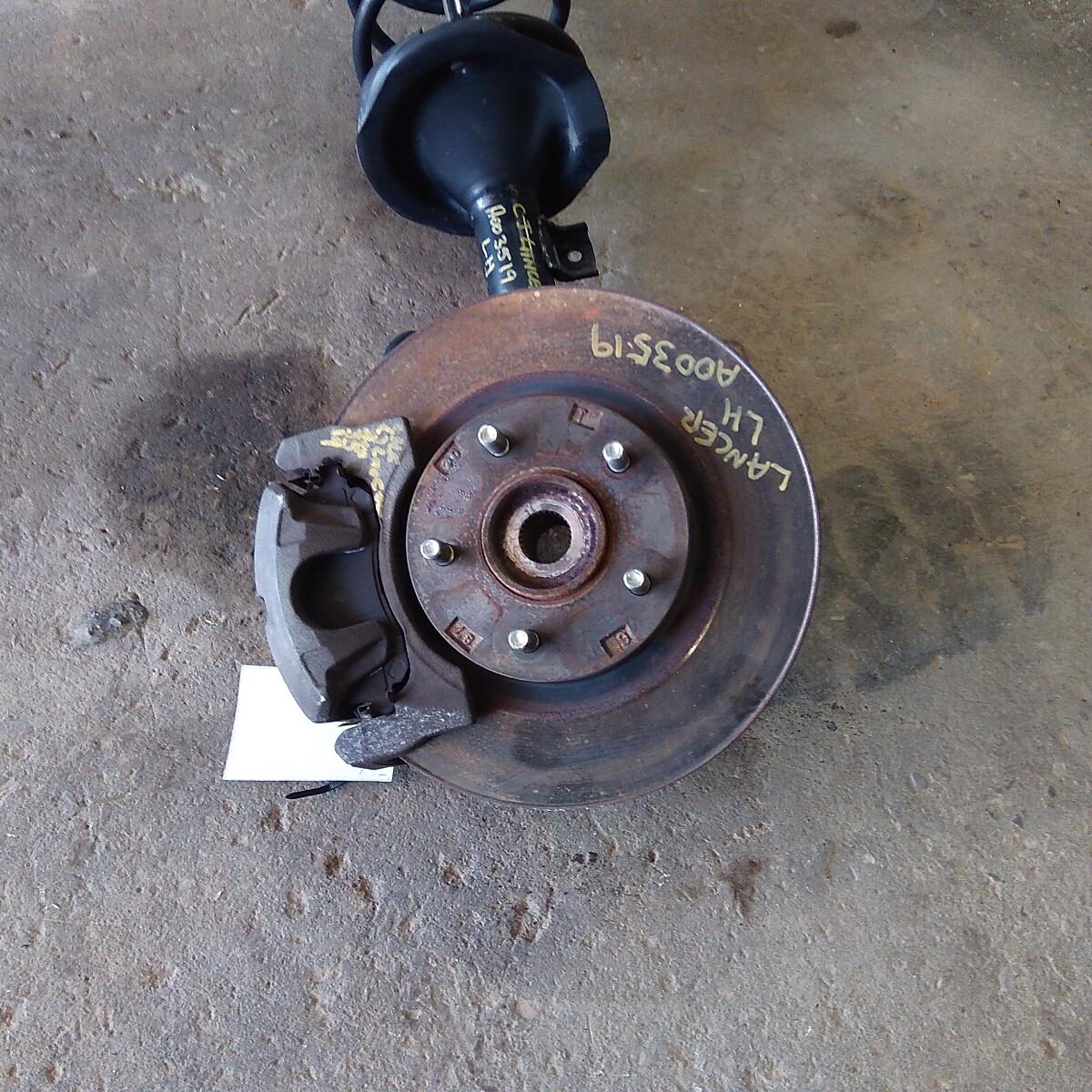 2009 MITSUBISHI LANCER LEFT FRONT HUB ASSEMBLY