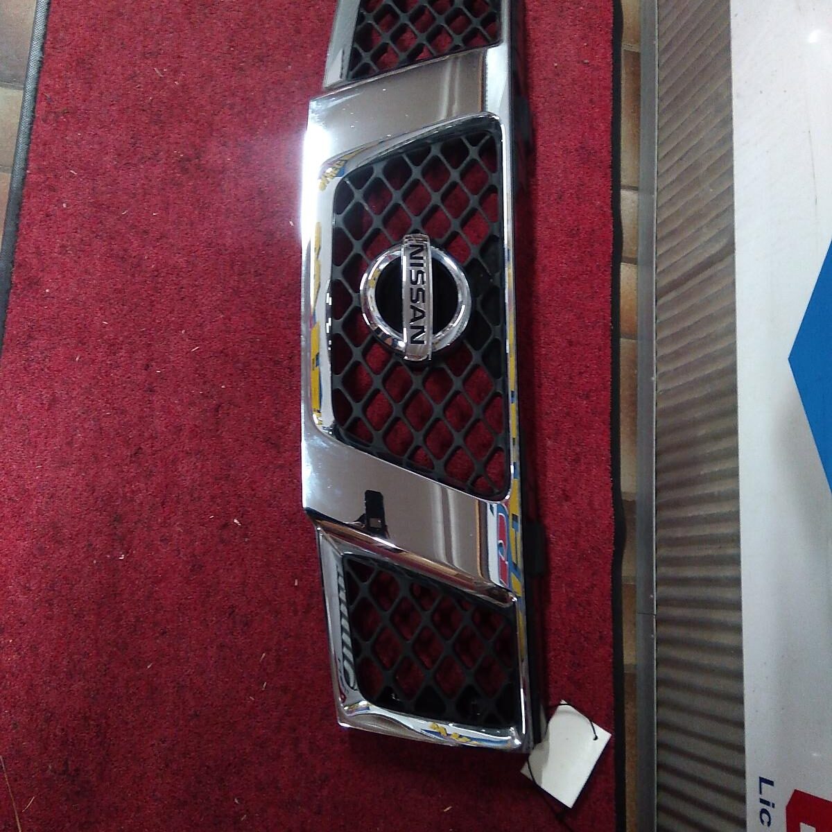 2007 NISSAN NAVARA GRILLE