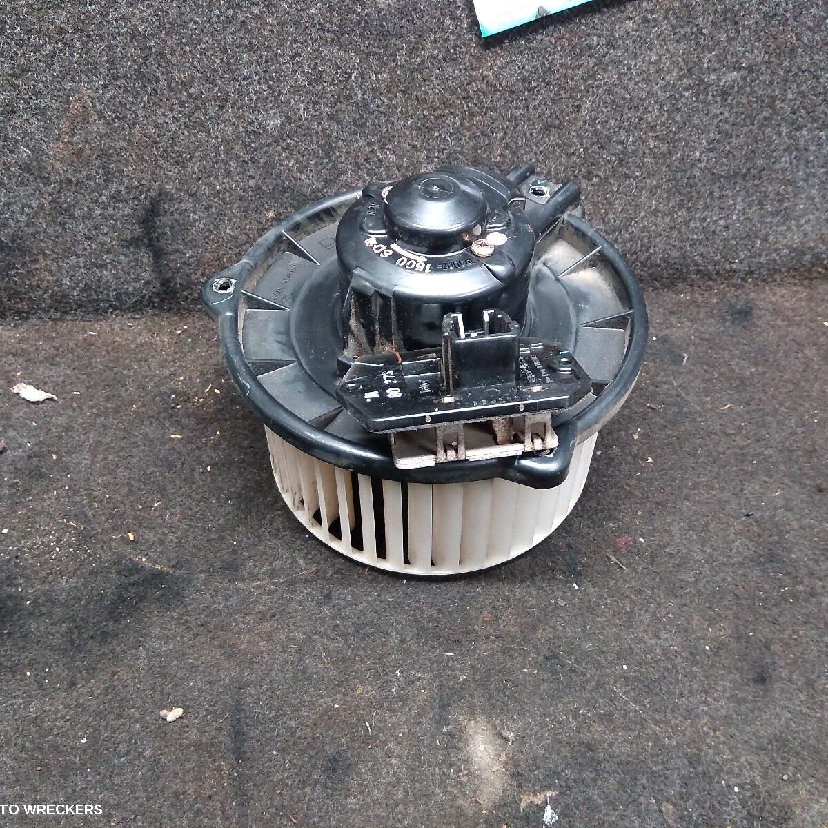 2002 TOYOTA COROLLA Heater Fan Motor