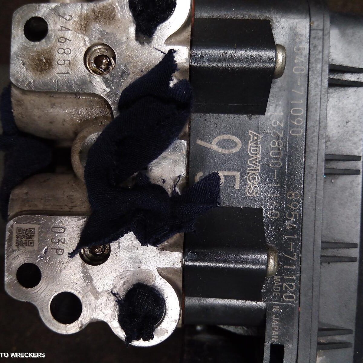 2012 TOYOTA HILUX Abs Pump/Modulator