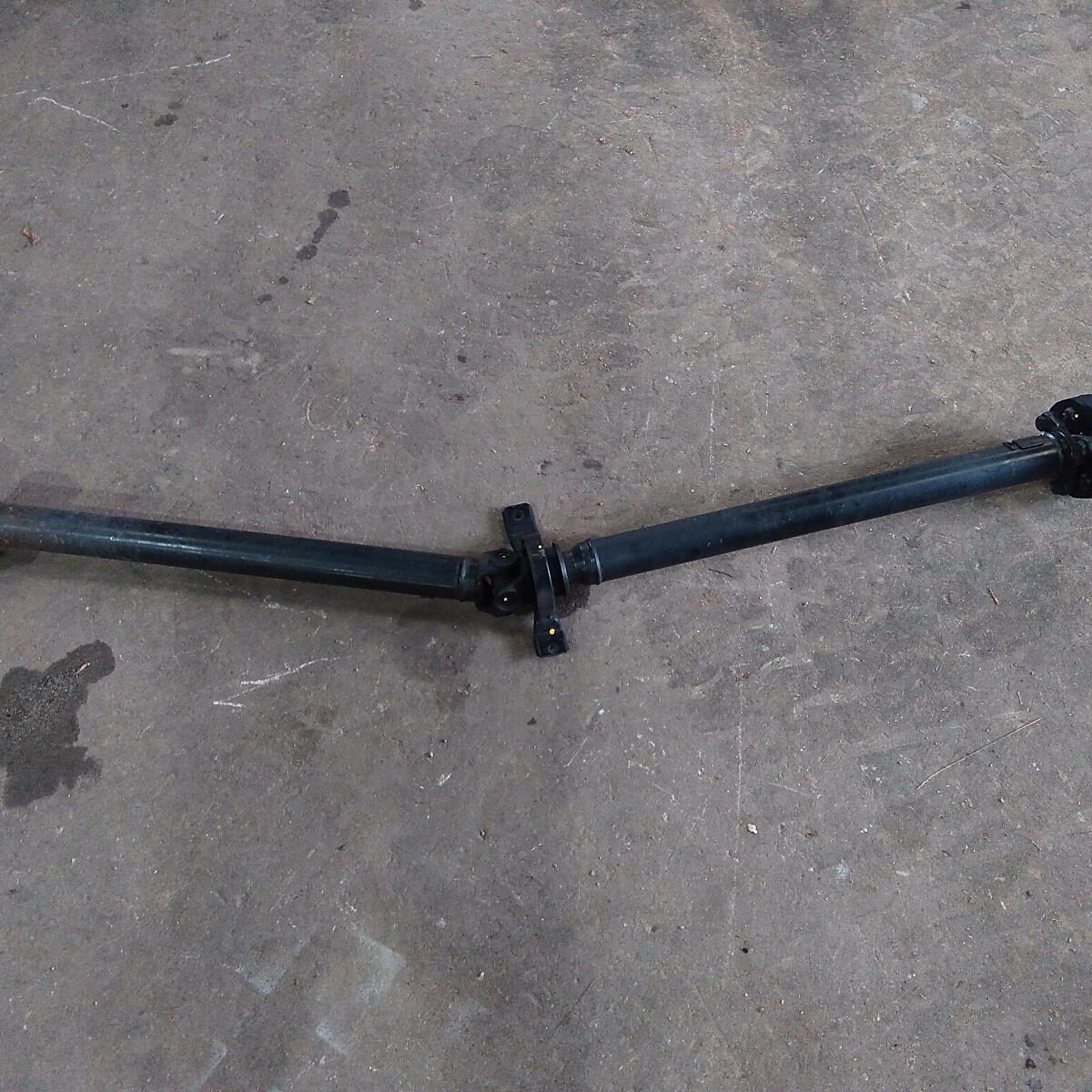 2005 HOLDEN COMMODORE REAR DRIVE SHAFT