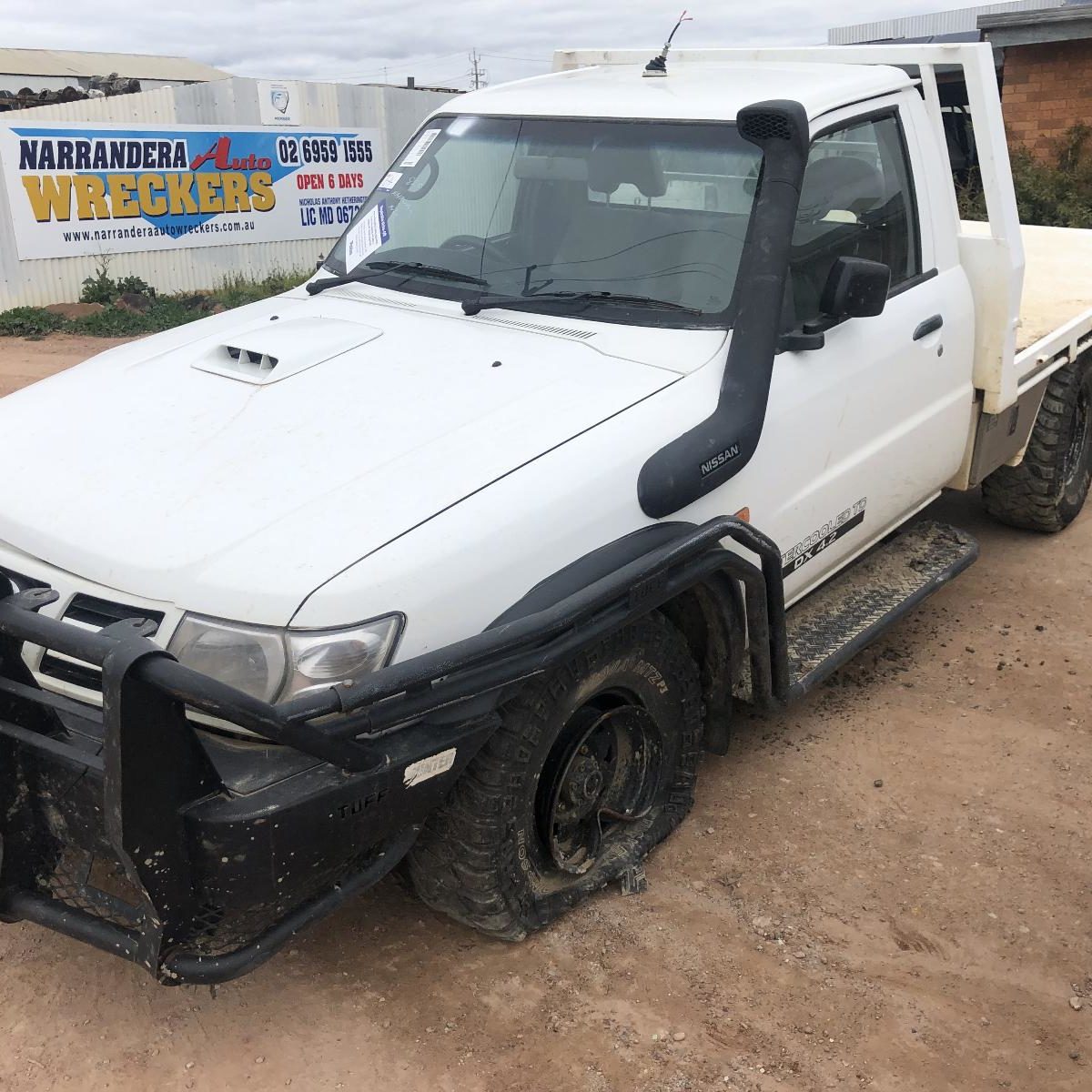 2006 NISSAN PATROL BACKING PLATE