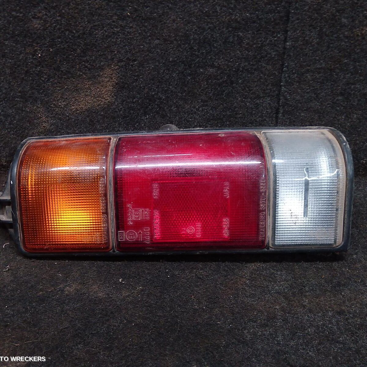 1997 SUZUKI CARRY Right Taillight