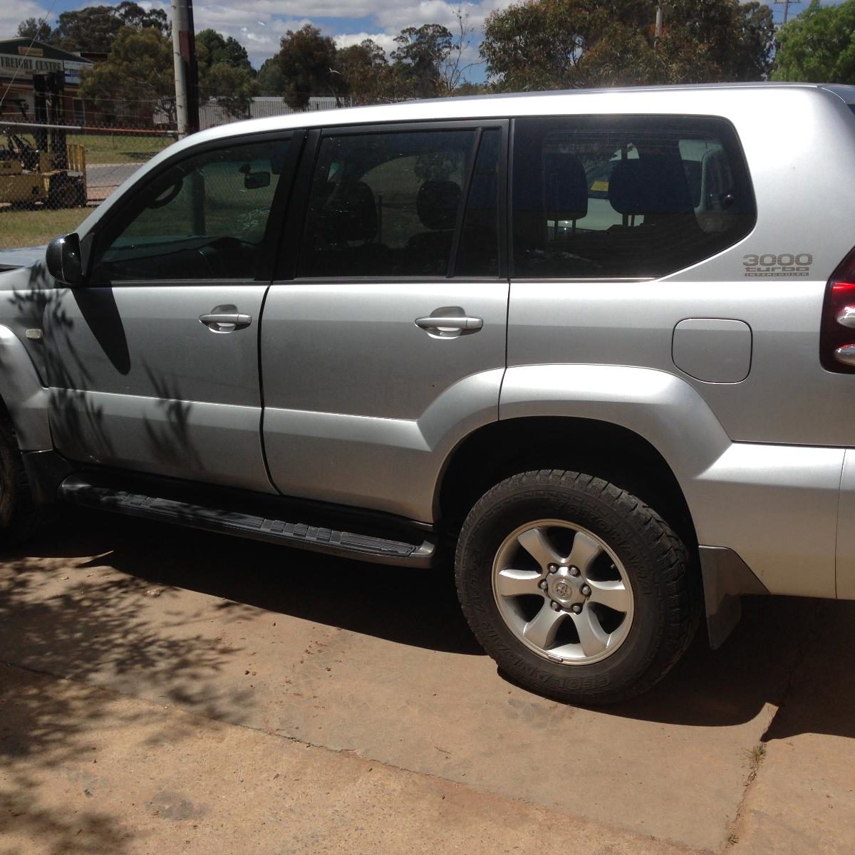 2006 TOYOTA PRADO LEFT FRONT UPPER CONTROL ARM