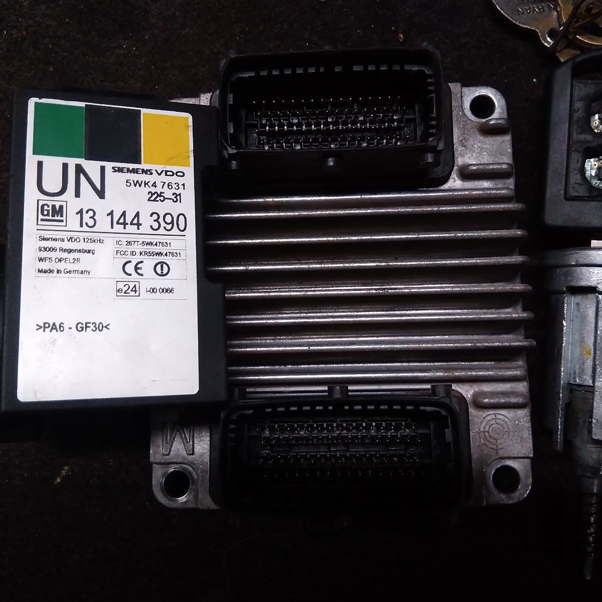 2004 HOLDEN BARINA ECU