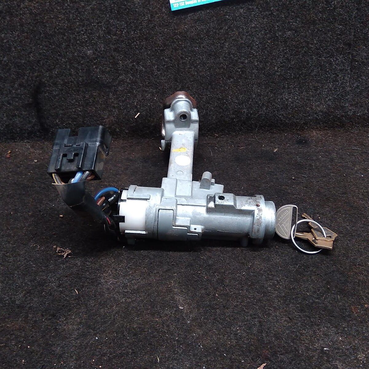 1996 TOYOTA 4 RUNNER IGNITION W/ KEY