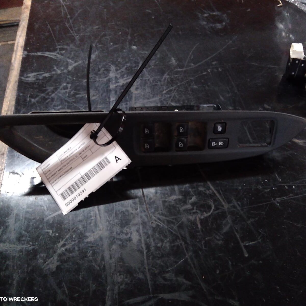 2020 MITSUBISHI OUTLANDER Pwr Dr Wind Switch