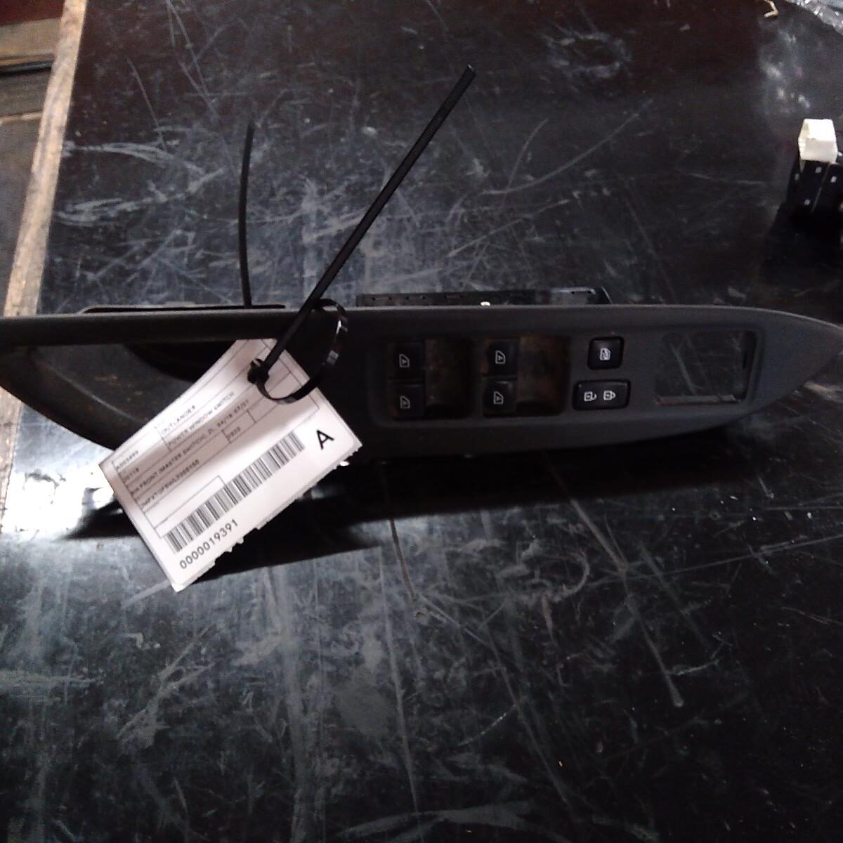 2020 MITSUBISHI OUTLANDER PWR DR WIND SWITCH