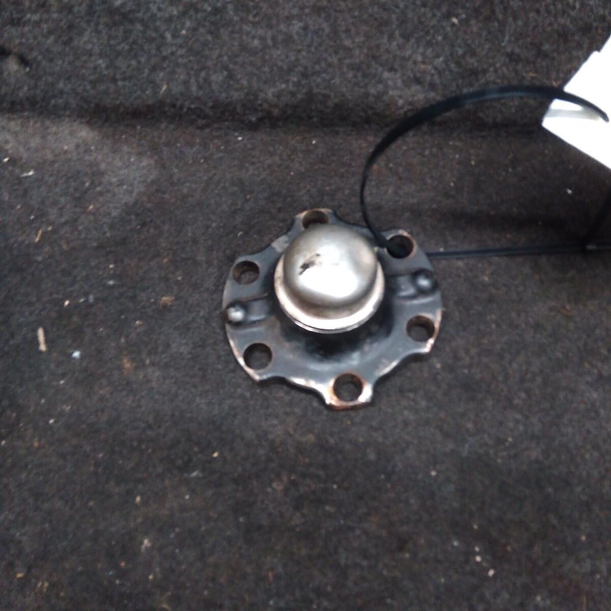 1999 TOYOTA LANDCRUISER Freewhl/Locking Hub