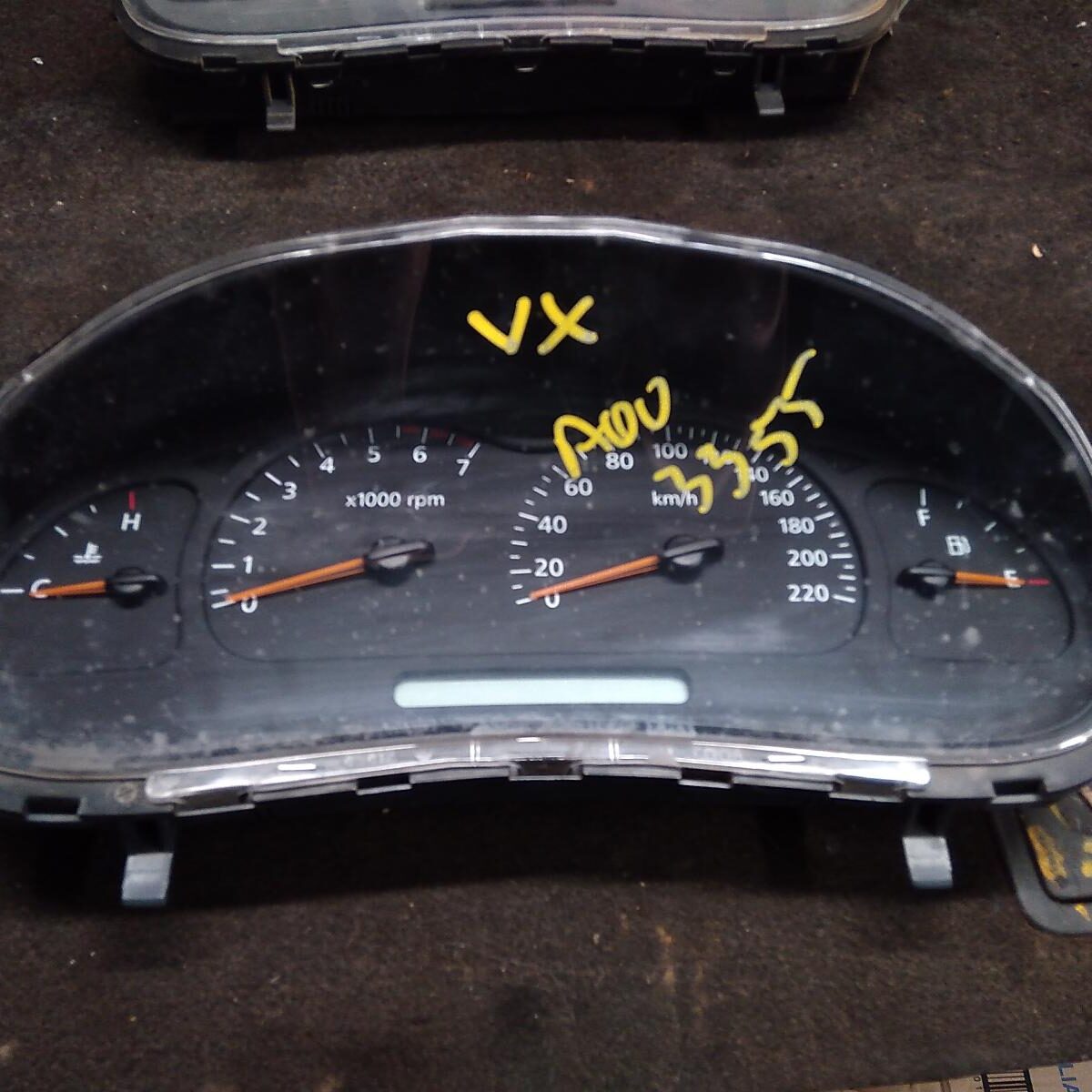 2001 HOLDEN COMMODORE INSTRUMENT CLUSTER