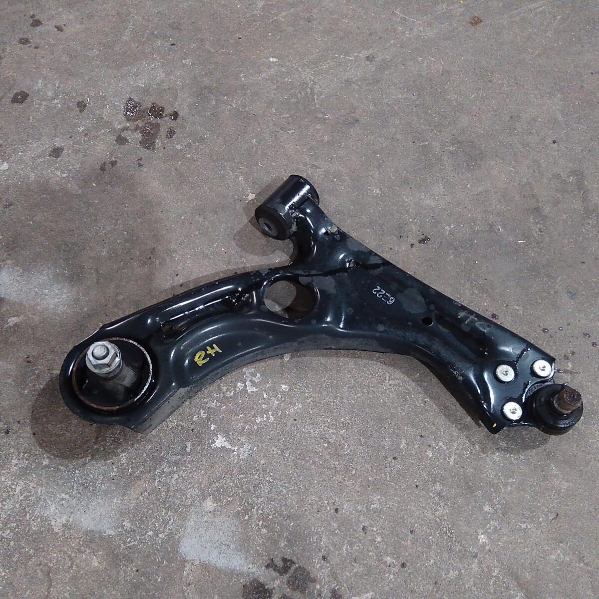 2016 HOLDEN BARINA RIGHT FRONT LOWER CONTROL ARM