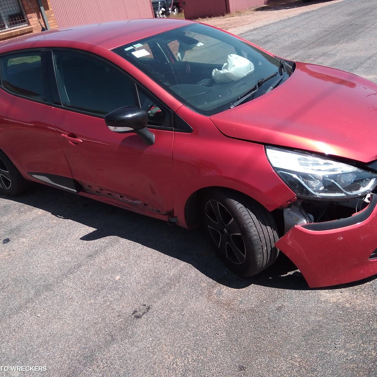 2015 RENAULT CLIO Air Cleaner/Box