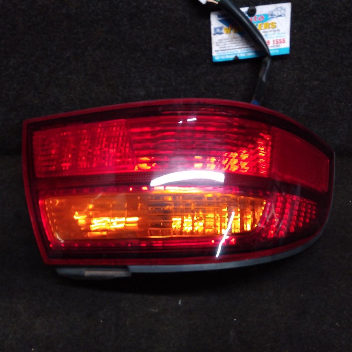 2002 TOYOTA AVALON LEFT TAILLIGHT