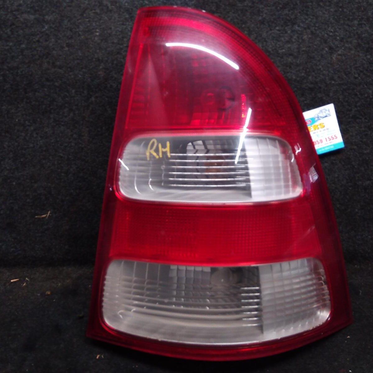 2002 TOYOTA COROLLA RIGHT TAILLIGHT
