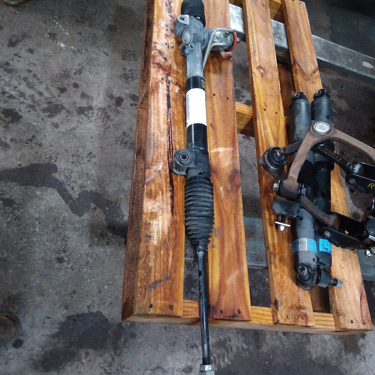 2002 FORD FALCON STEERING BOX/RACK
