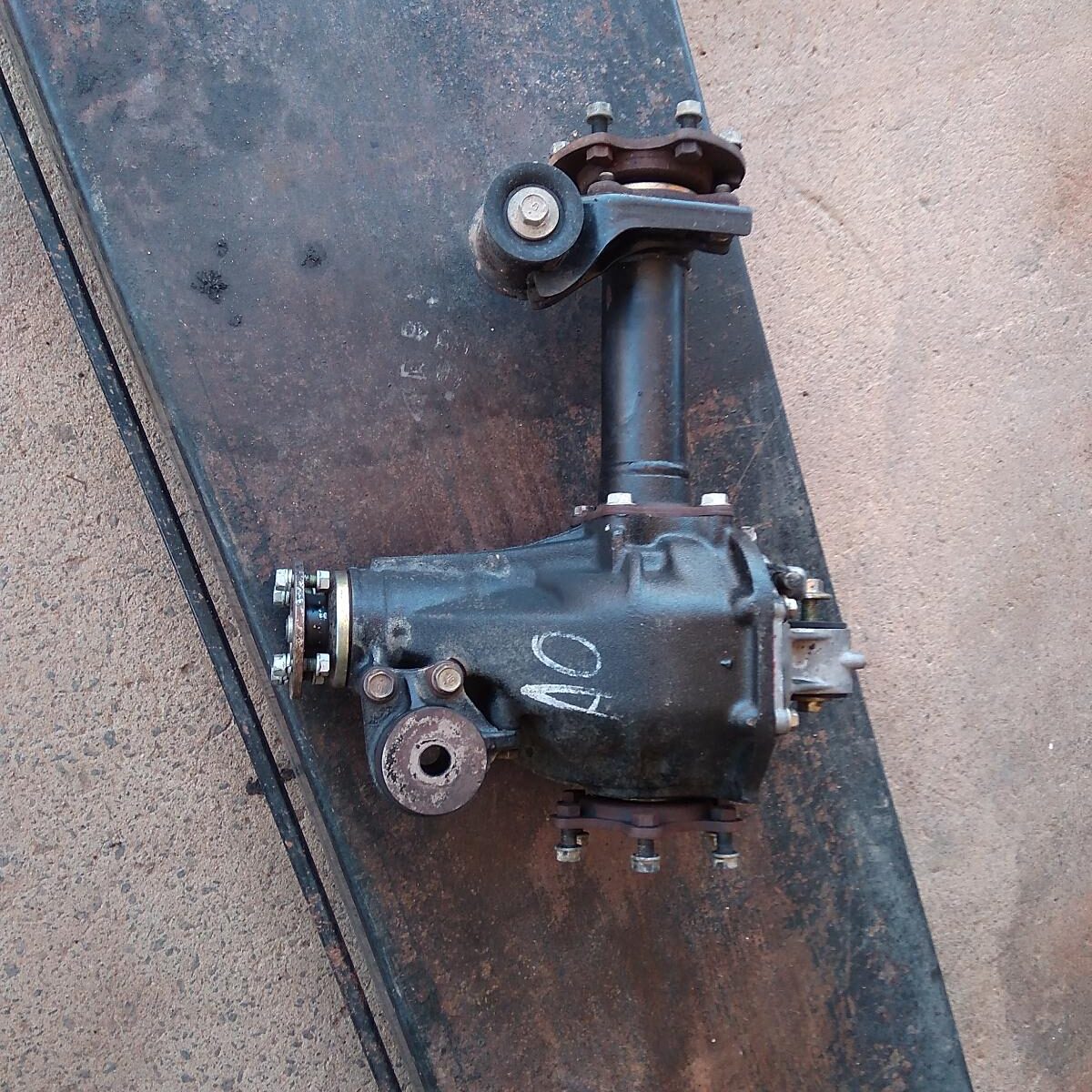 2002 TOYOTA HILUX DIFFERENTIAL CENTRE