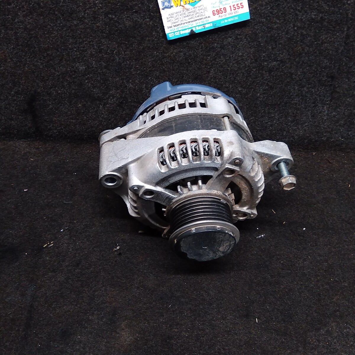 2012 TOYOTA HILUX Alternator