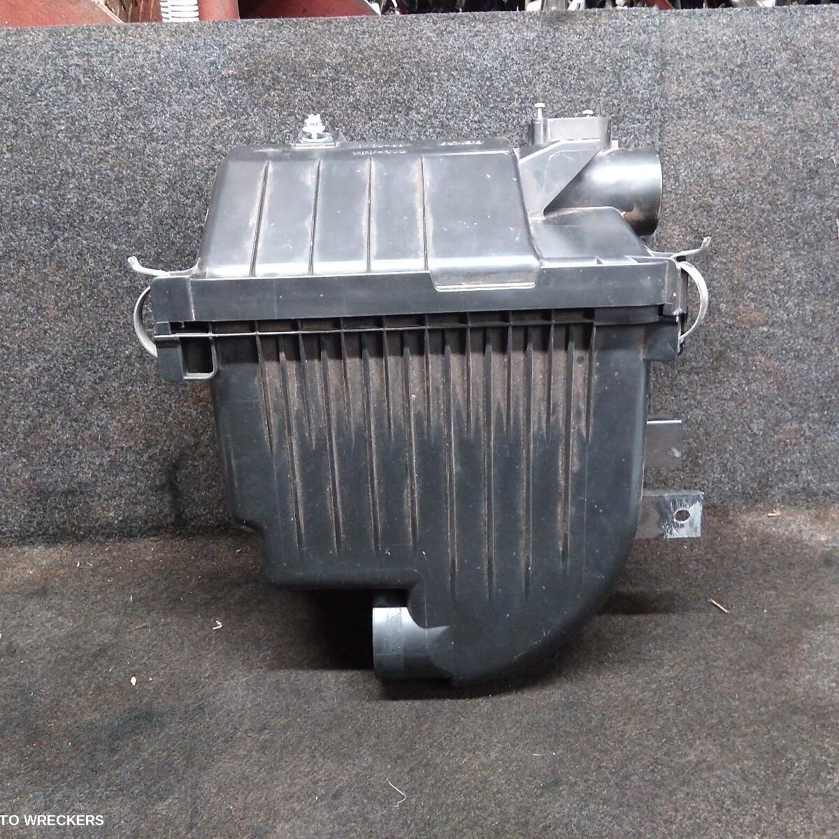2011 SUZUKI SWIFT Air Cleaner/Box
