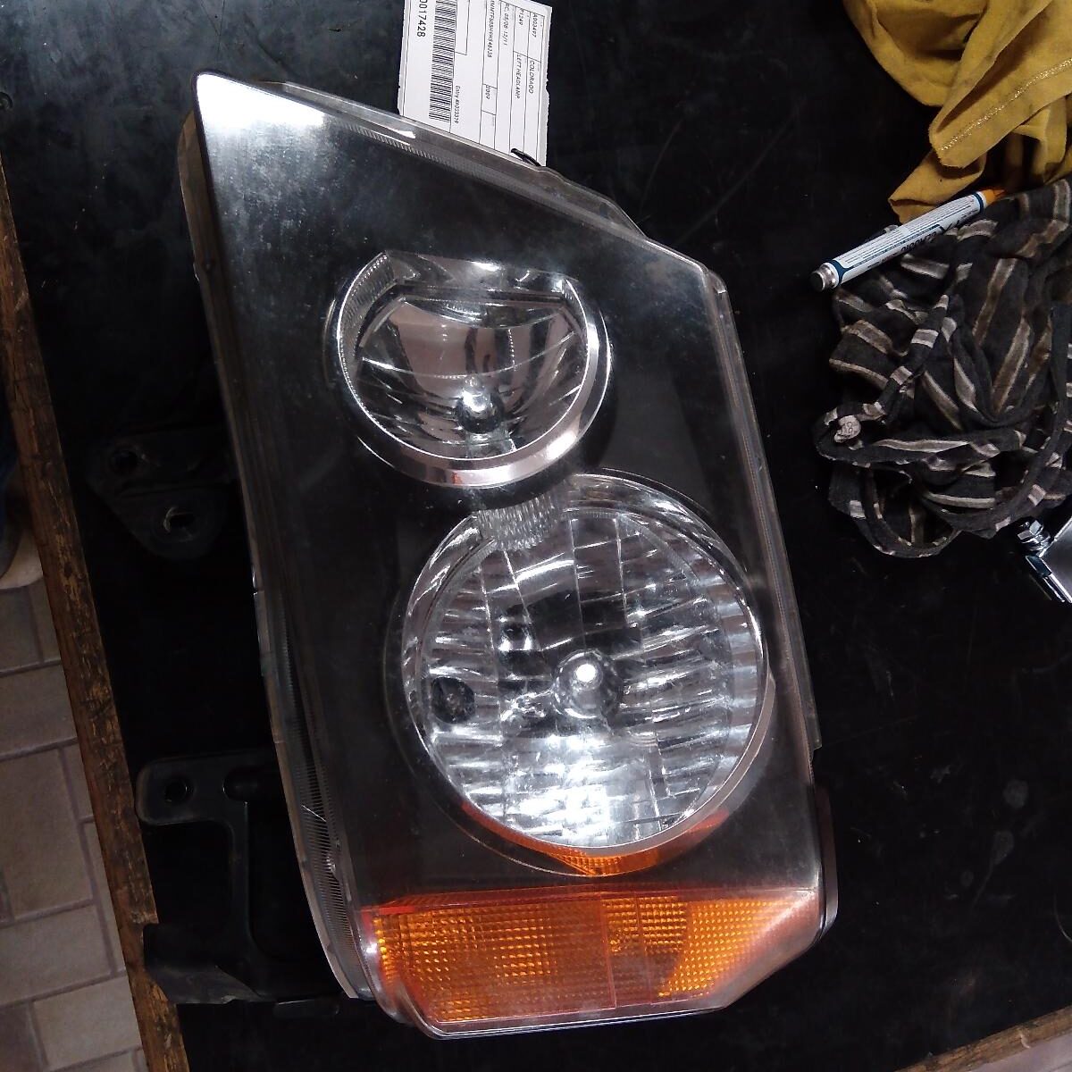 2009 HOLDEN COLORADO LEFT HEADLAMP