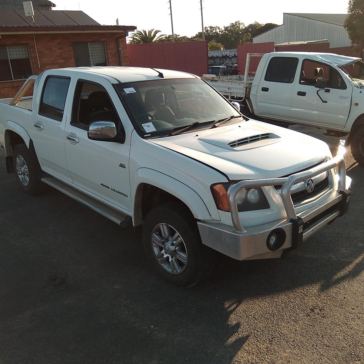 2011 HOLDEN COLORADO LEFT FRONT DOOR