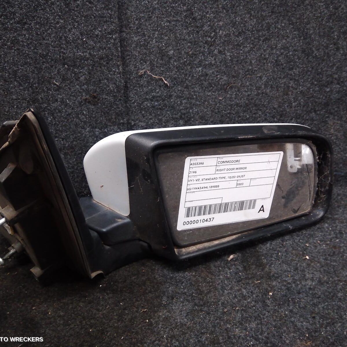 2003 HOLDEN COMMODORE Right Door Mirror