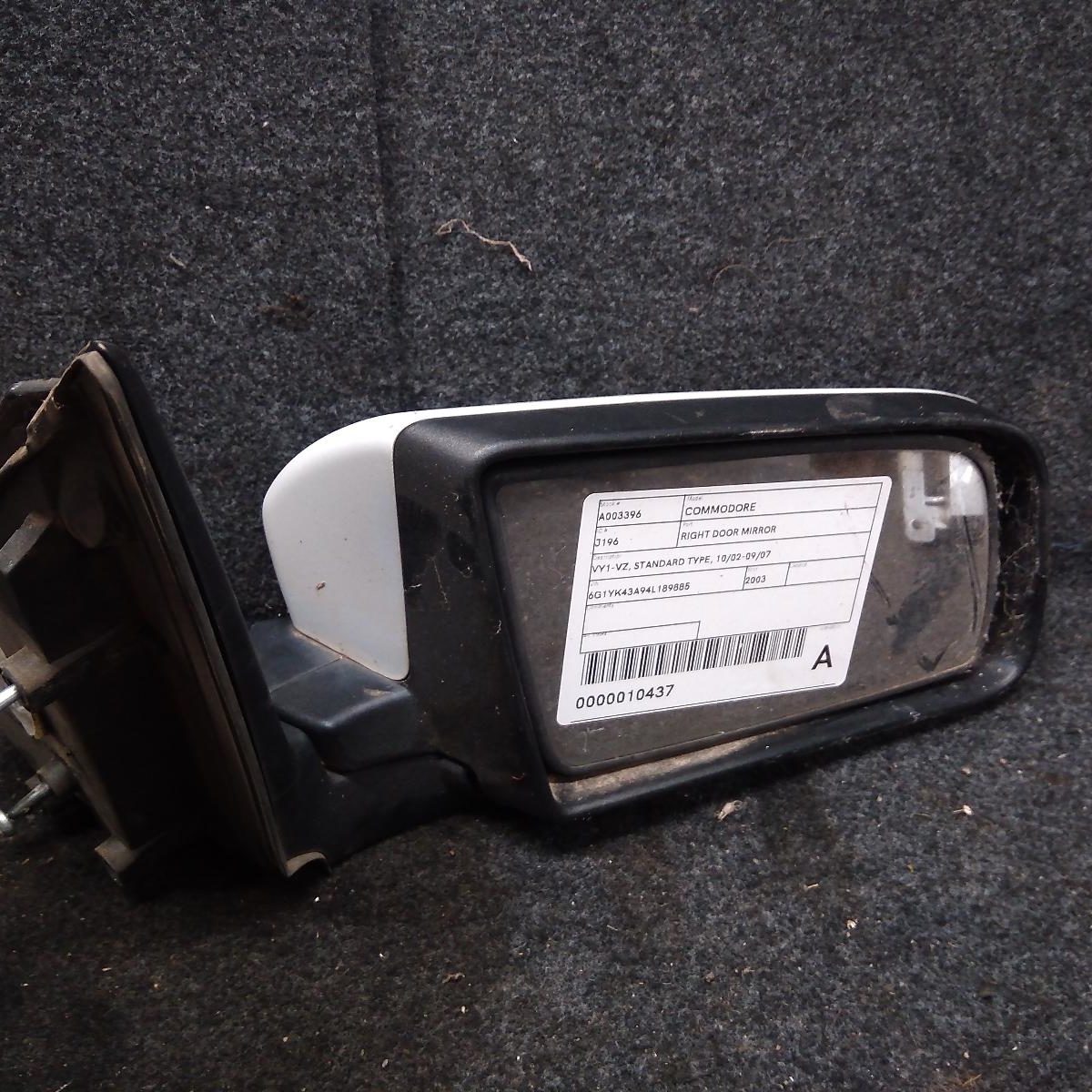 2003 HOLDEN COMMODORE RIGHT DOOR MIRROR