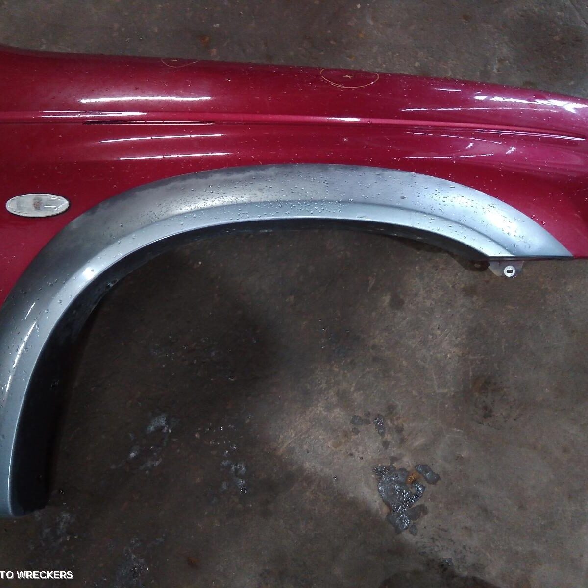 2005 MAZDA BRAVO Right Guard