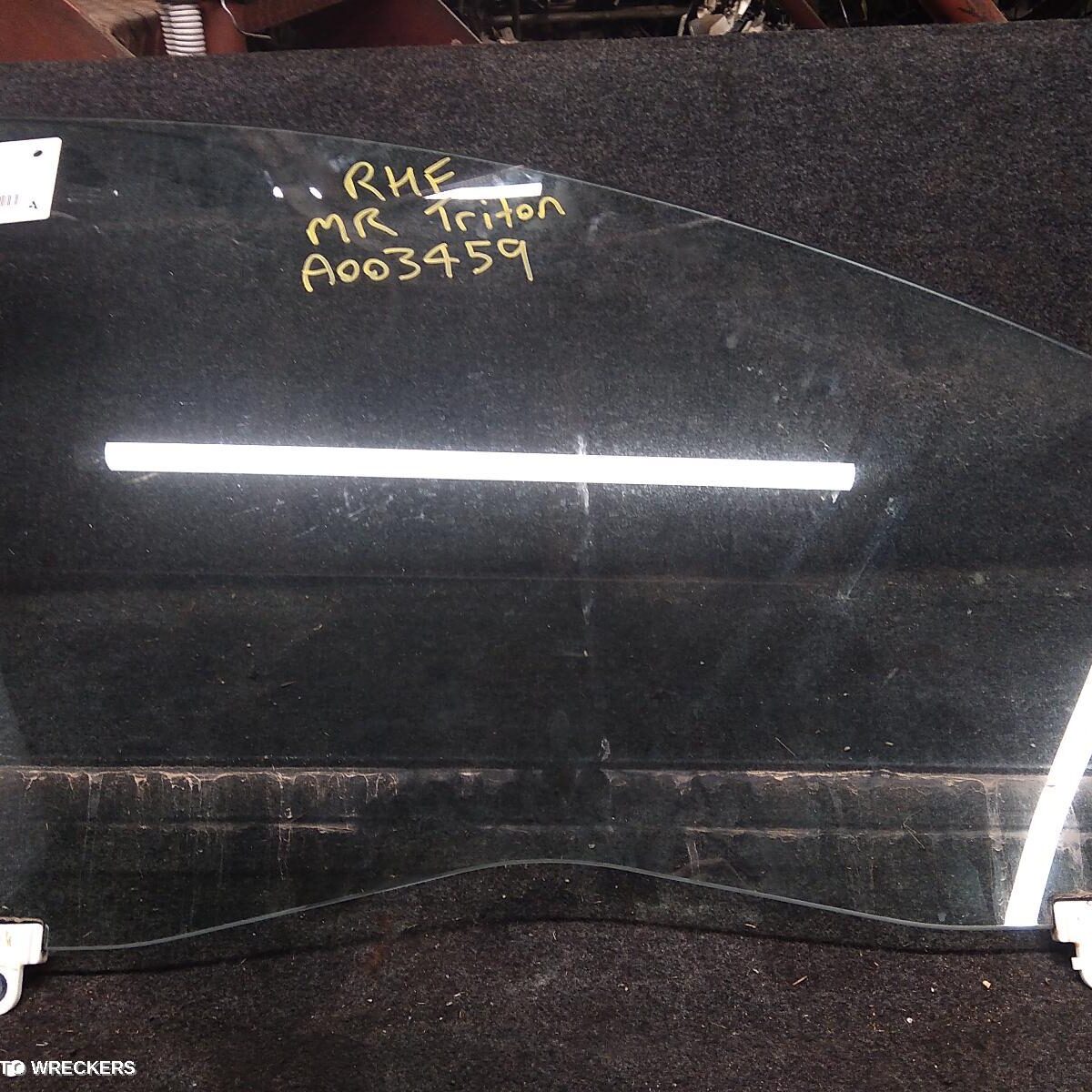 2023 MITSUBISHI TRITON Right Front Door Window