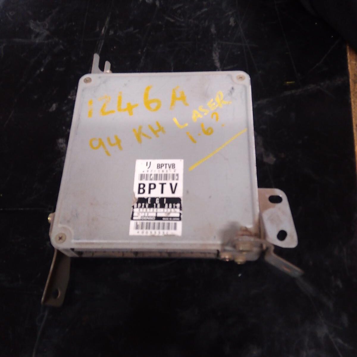 1994 FORD LASER ECU