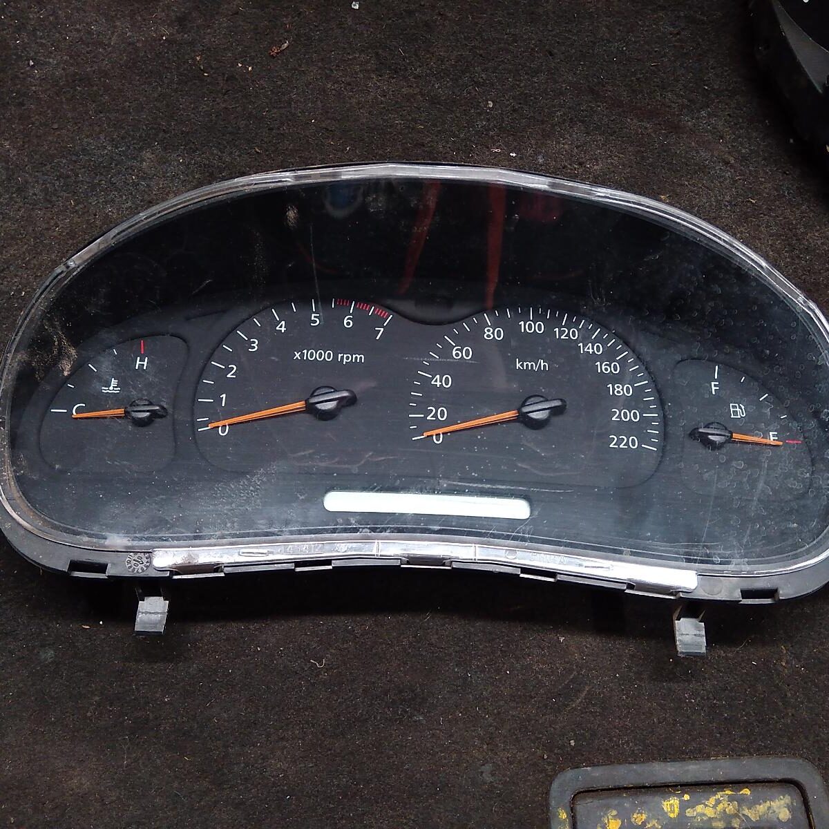 2002 HOLDEN COMMODORE INSTRUMENT CLUSTER