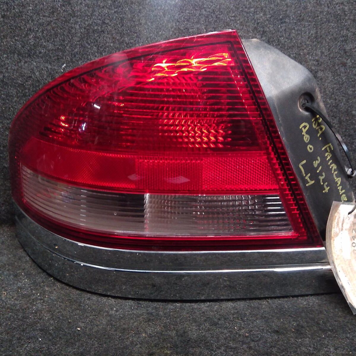 2005 FORD FAIRLANE LEFT TAILLIGHT