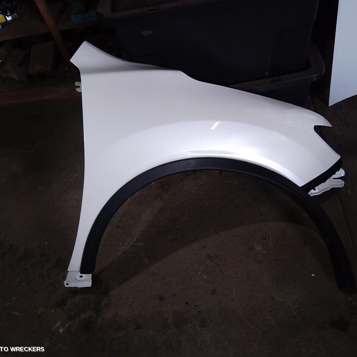 2016 NISSAN XTRAIL Right Guard