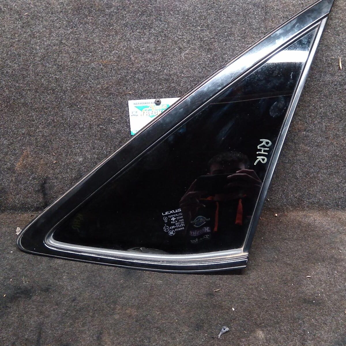 2006 LEXUS RX SERIES RIGHT REAR SIDE GLASS