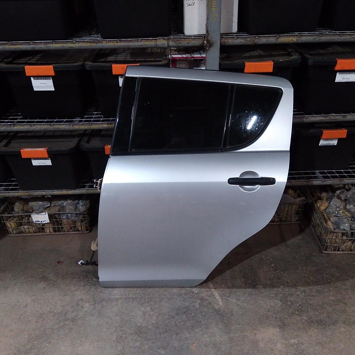 2011 SUZUKI SWIFT LEFT REAR DOOR/SLIDING