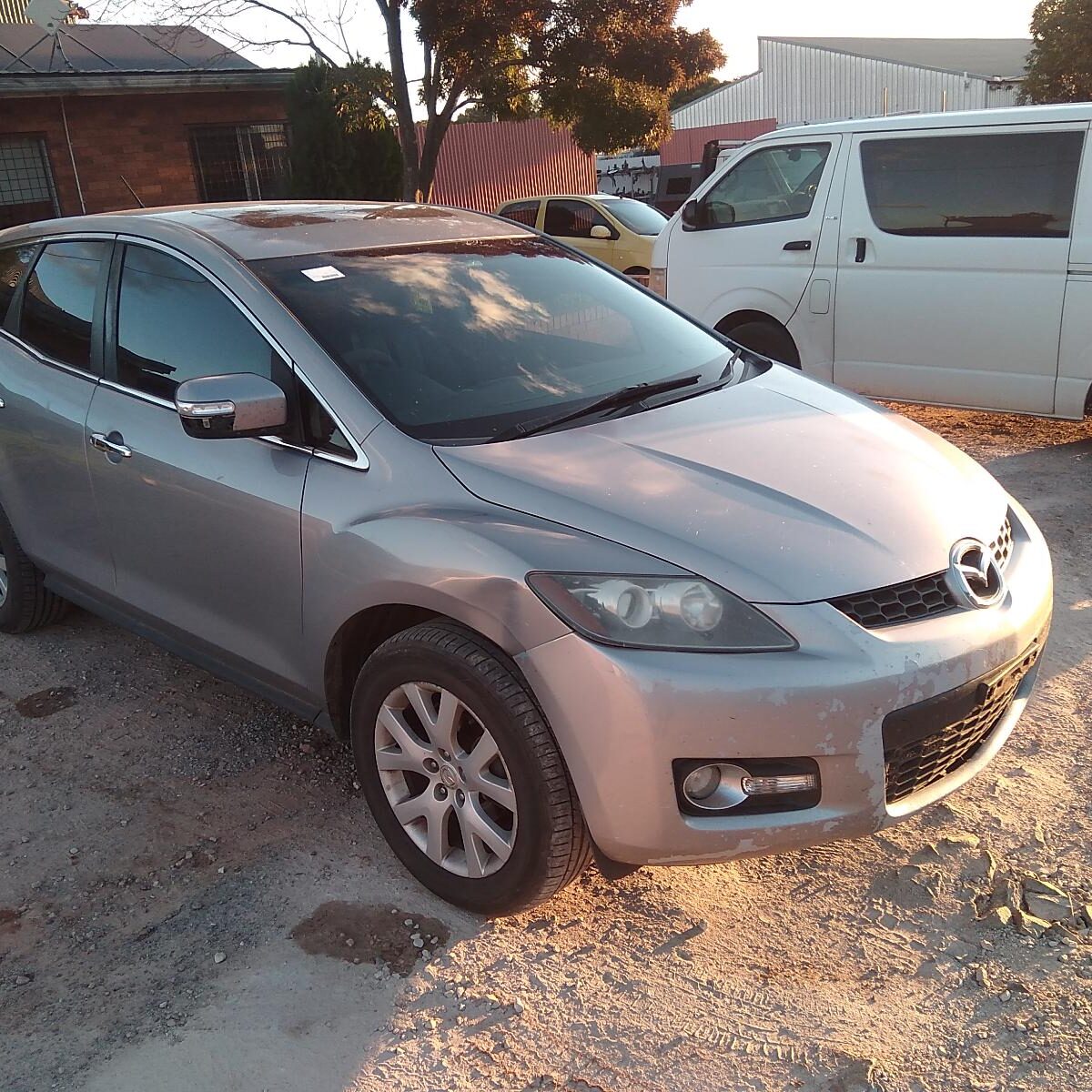 2008 MAZDA CX7 LEFT GUARD