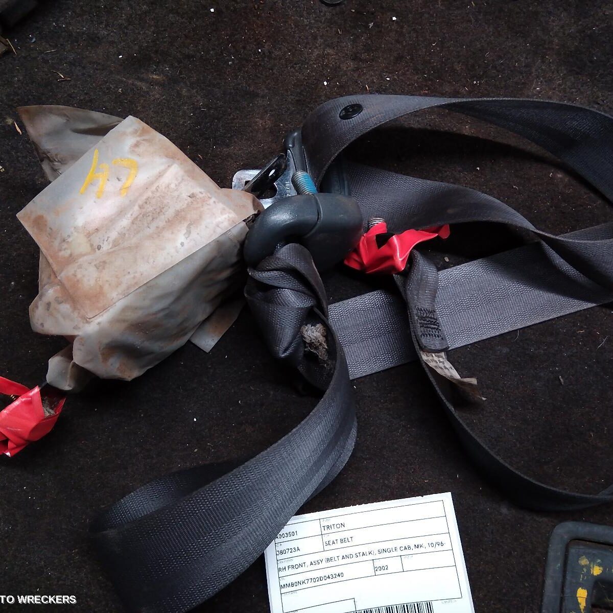 2002 MITSUBISHI TRITON Seatbelt/Stalk