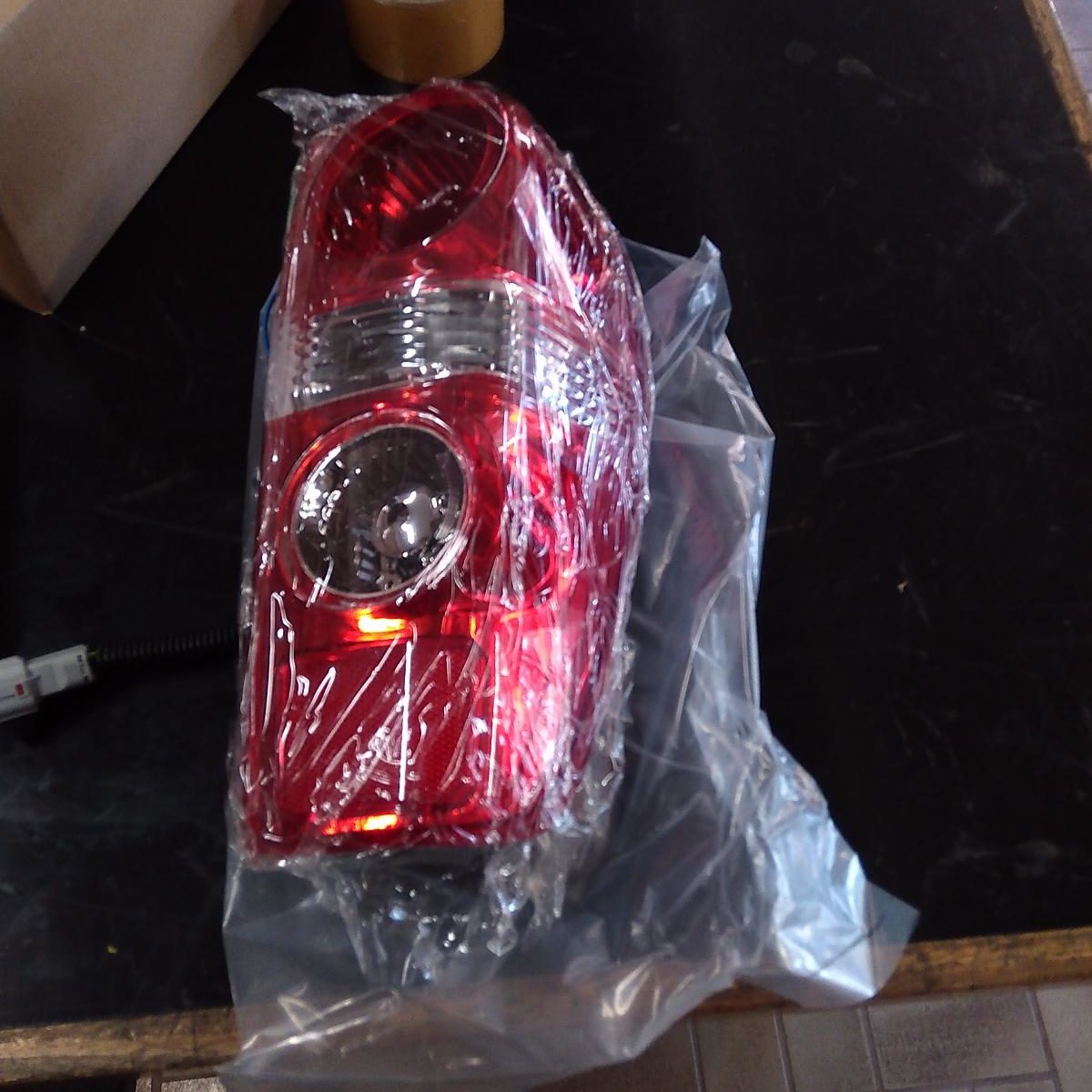 2010 HOLDEN COLORADO RIGHT TAILLIGHT