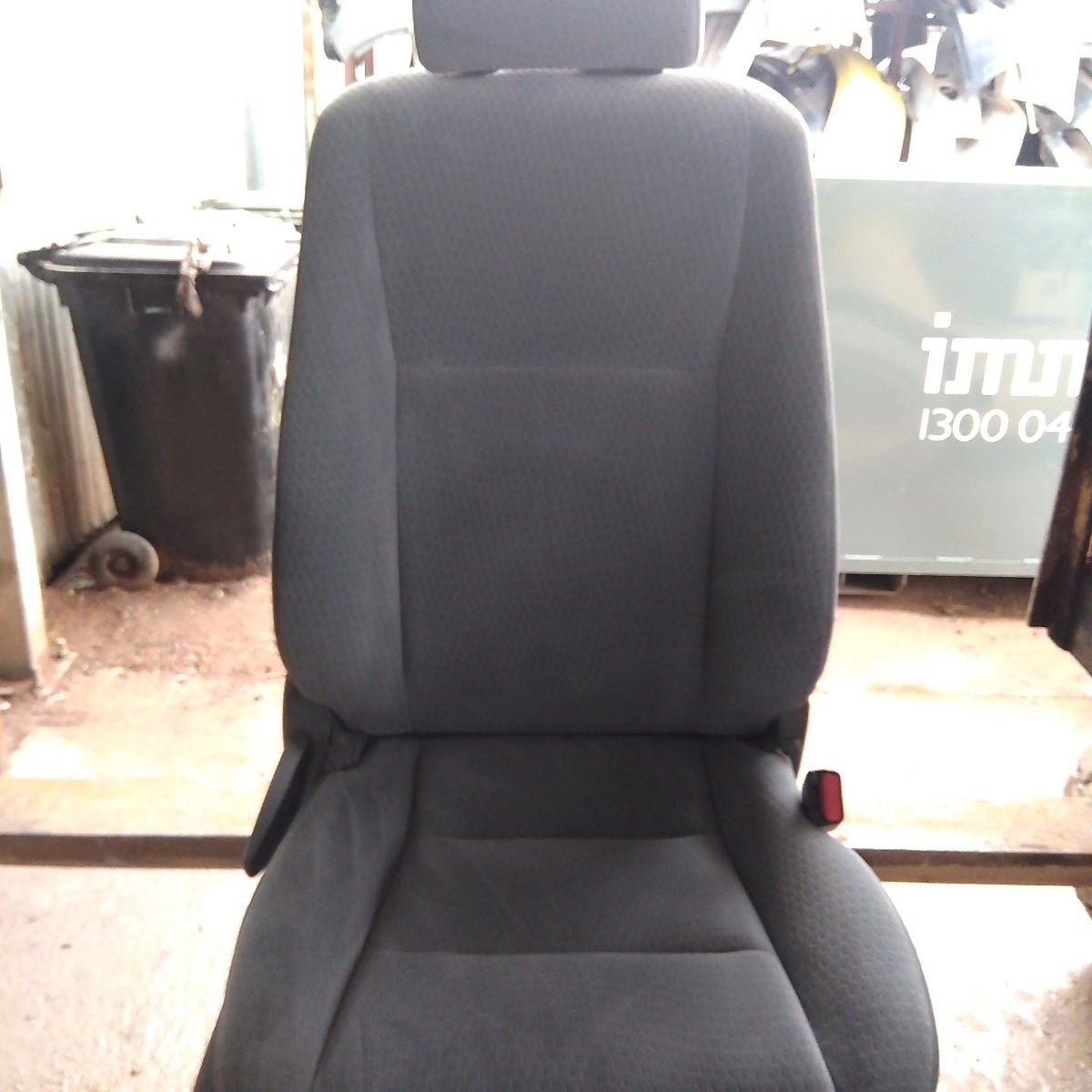 2021 TOYOTA LANDCRUISER FRONT SEAT