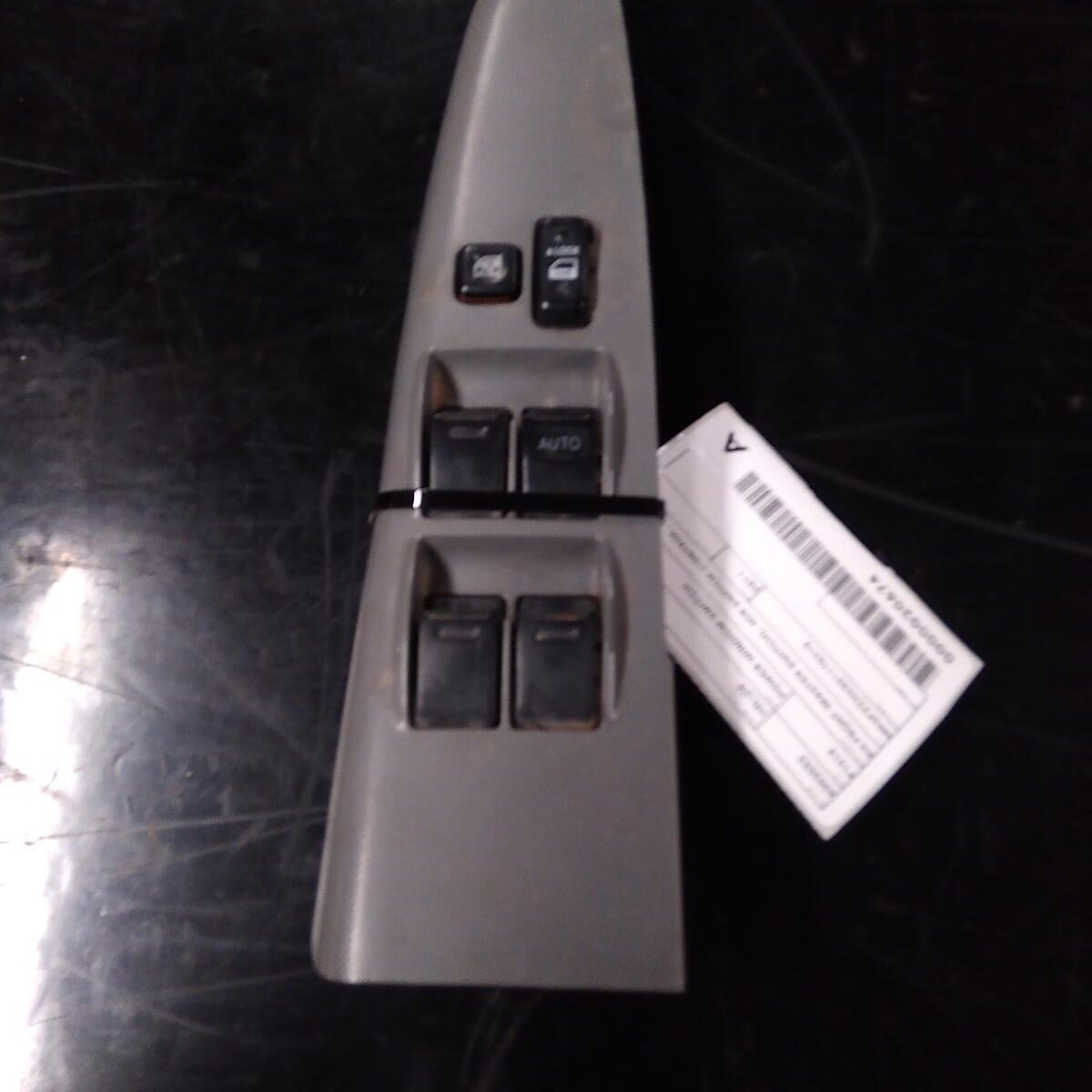 2011 TOYOTA HILUX PWR DR WIND SWITCH