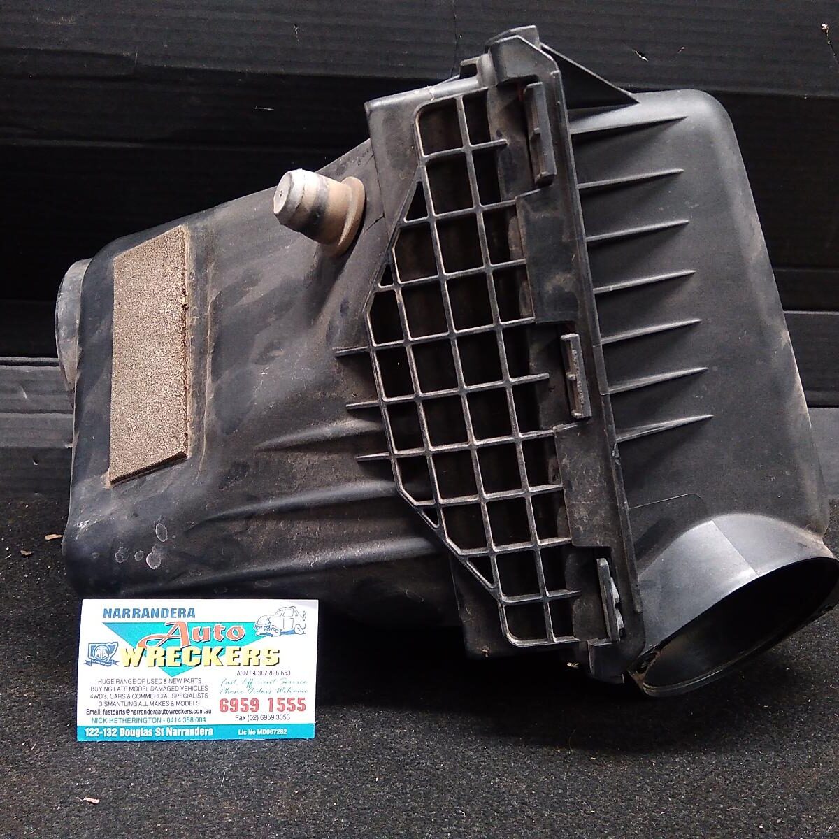 2013 CHRYSLER 300C AIR CLEANER/BOX