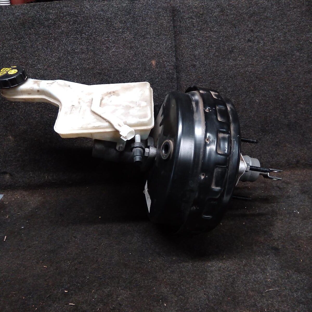 2012 FORD FOCUS BRAKE BOOSTER