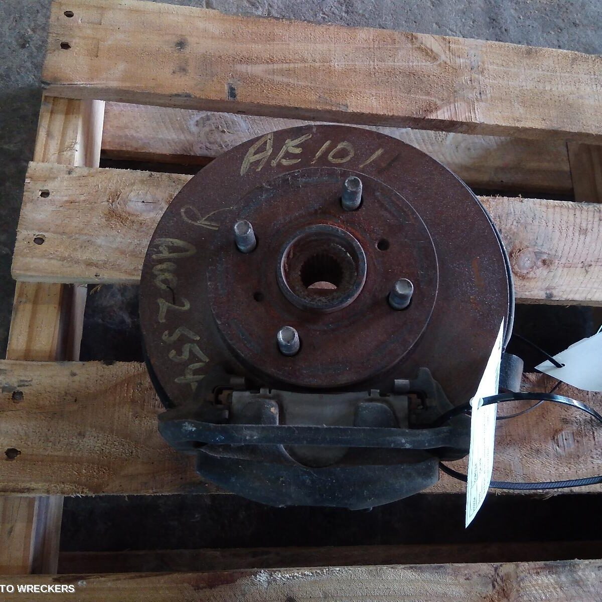 1999 TOYOTA COROLLA Right Front Hub Assembly