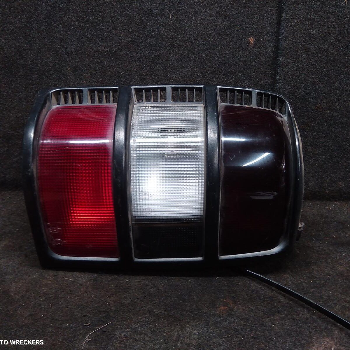 1993 MITSUBISHI PAJERO Left Taillight